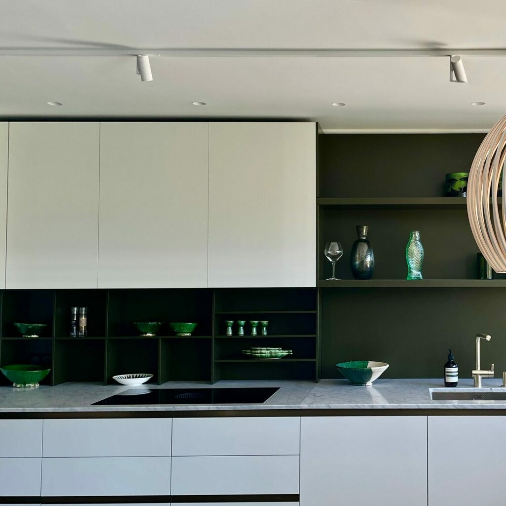 Transformation d’une cuisine couloir en un espace fonctionnel