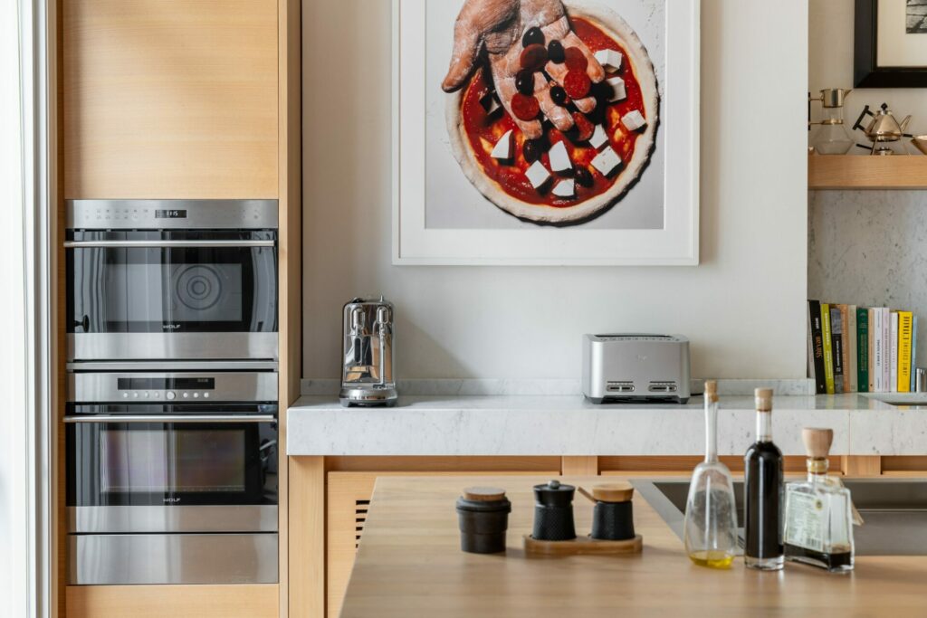 Cuisine Wood par Effeti avec plan de travail en Marbre de carrare