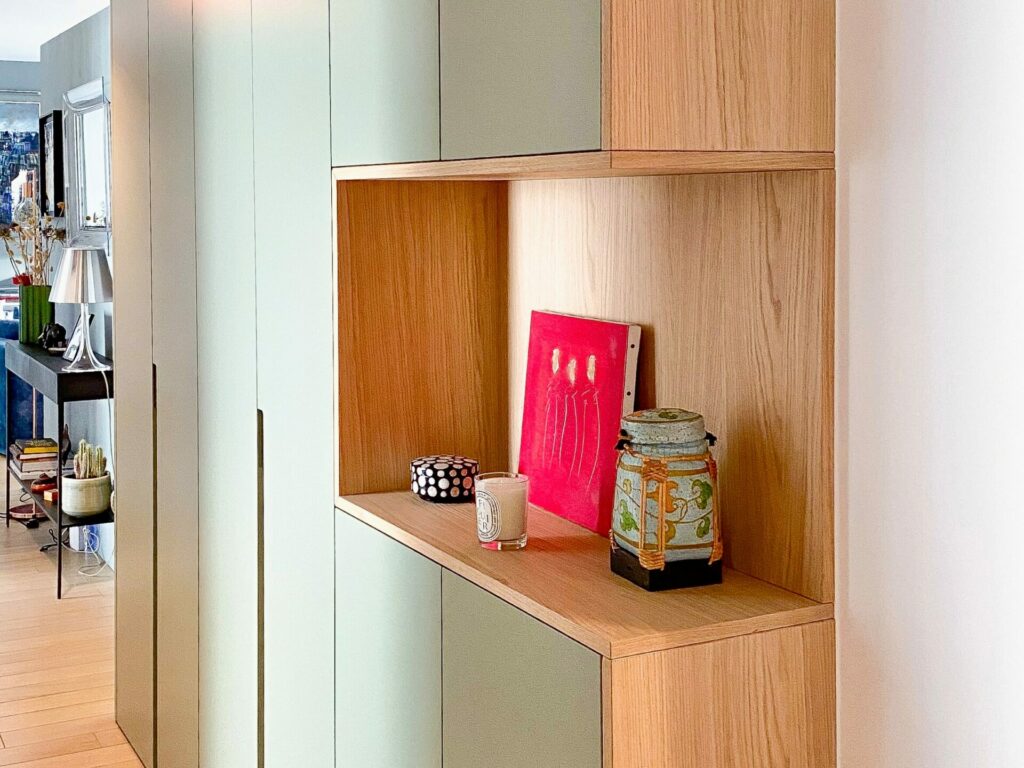 Entrée élégante réalisée par DIMI Interior Design